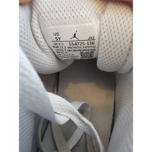 Nike Air Jordan 1 Mid GS 5Y White Lilac Purple Women 6.5 Youth Sneakers - Picture 8 of 9